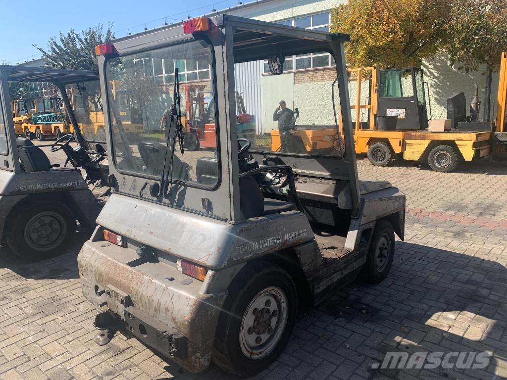 Toyota 2TD25 /02/ V-3839 EO Flughafenausrüstung