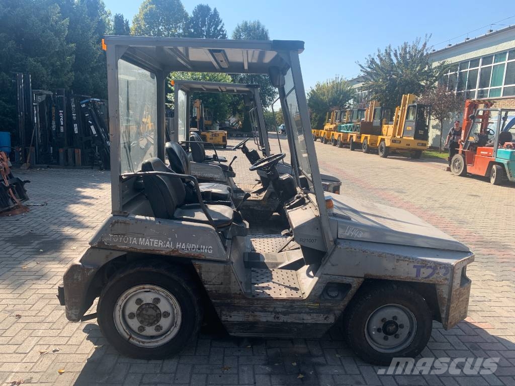 Toyota 2TD25 /02/ V-3839 EO Flughafenausrüstung