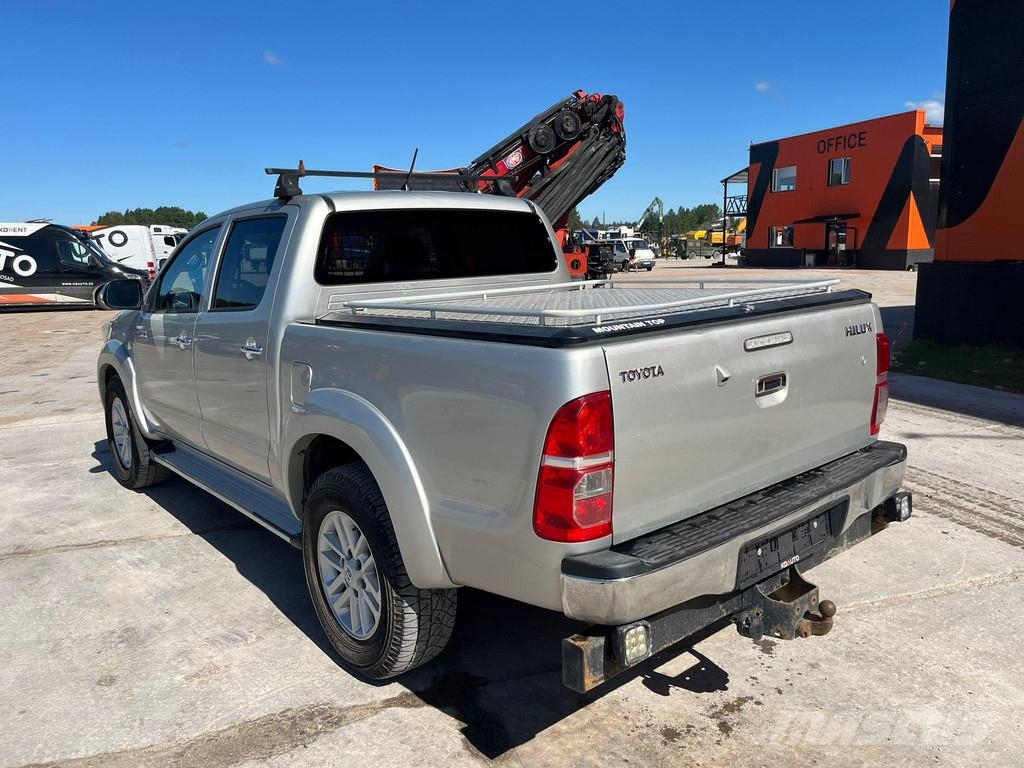 Toyota Hilux 4x4 EU SALES 1300.- Euro TAX WILL BE ADDED Carros