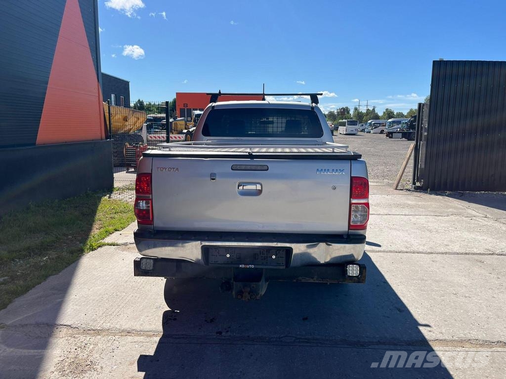 Toyota Hilux 4x4 EU SALES 1300.- Euro TAX WILL BE ADDED Carros