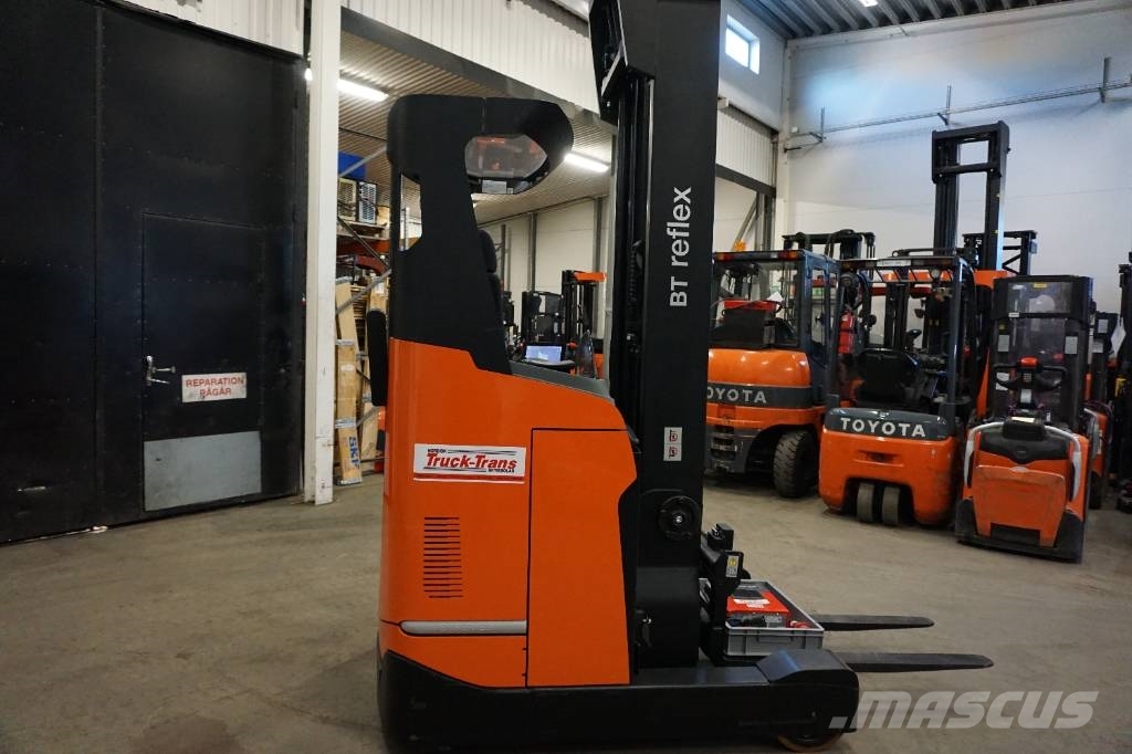 Toyota RRE140HE Retraky