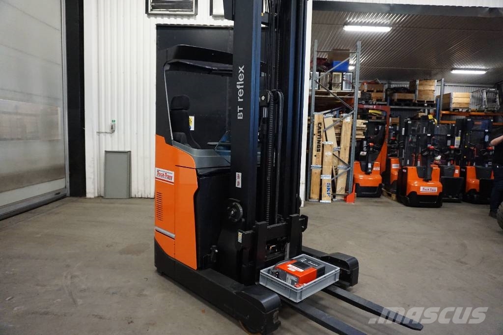 Toyota RRE140HE Retraky