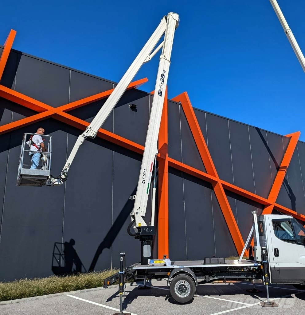 Cela DT 28 truck FE Ant vilkikų montuojamos kėlimo platformos