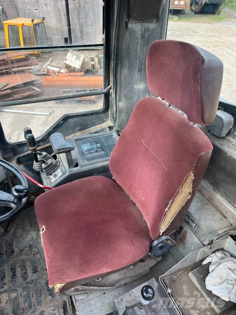 Komatsu WA 470-3H Utovarivači na kotačima