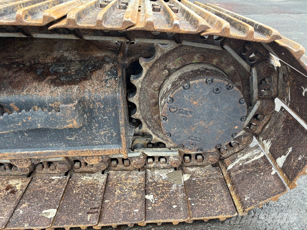 JCB JZ 140 LC / Engcon, 4 kauhaa, Rasvari حفارات زحافة