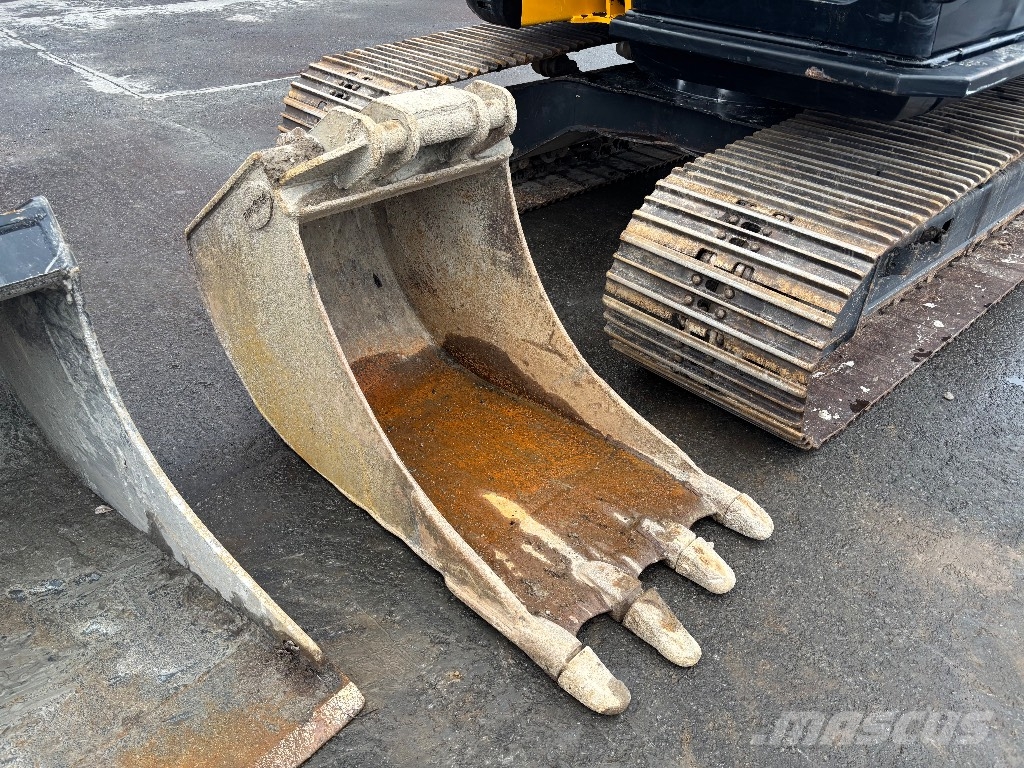 JCB JZ 140 LC / Engcon, 4 kauhaa, Rasvari حفارات زحافة