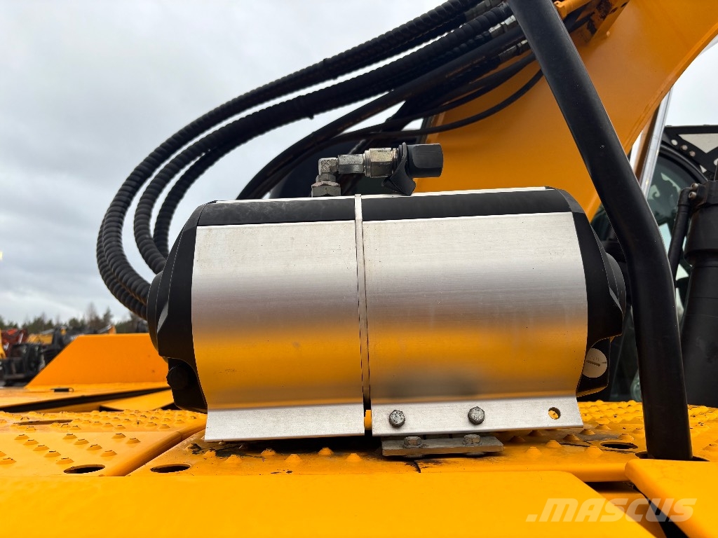 JCB JZ 140 LC / Engcon, 4 kauhaa, Rasvari حفارات زحافة