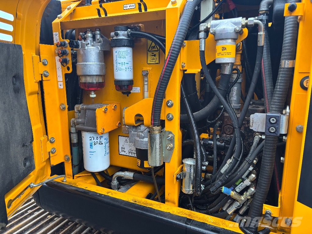 JCB JZ 140 LC / Engcon, 4 kauhaa, Rasvari حفارات زحافة