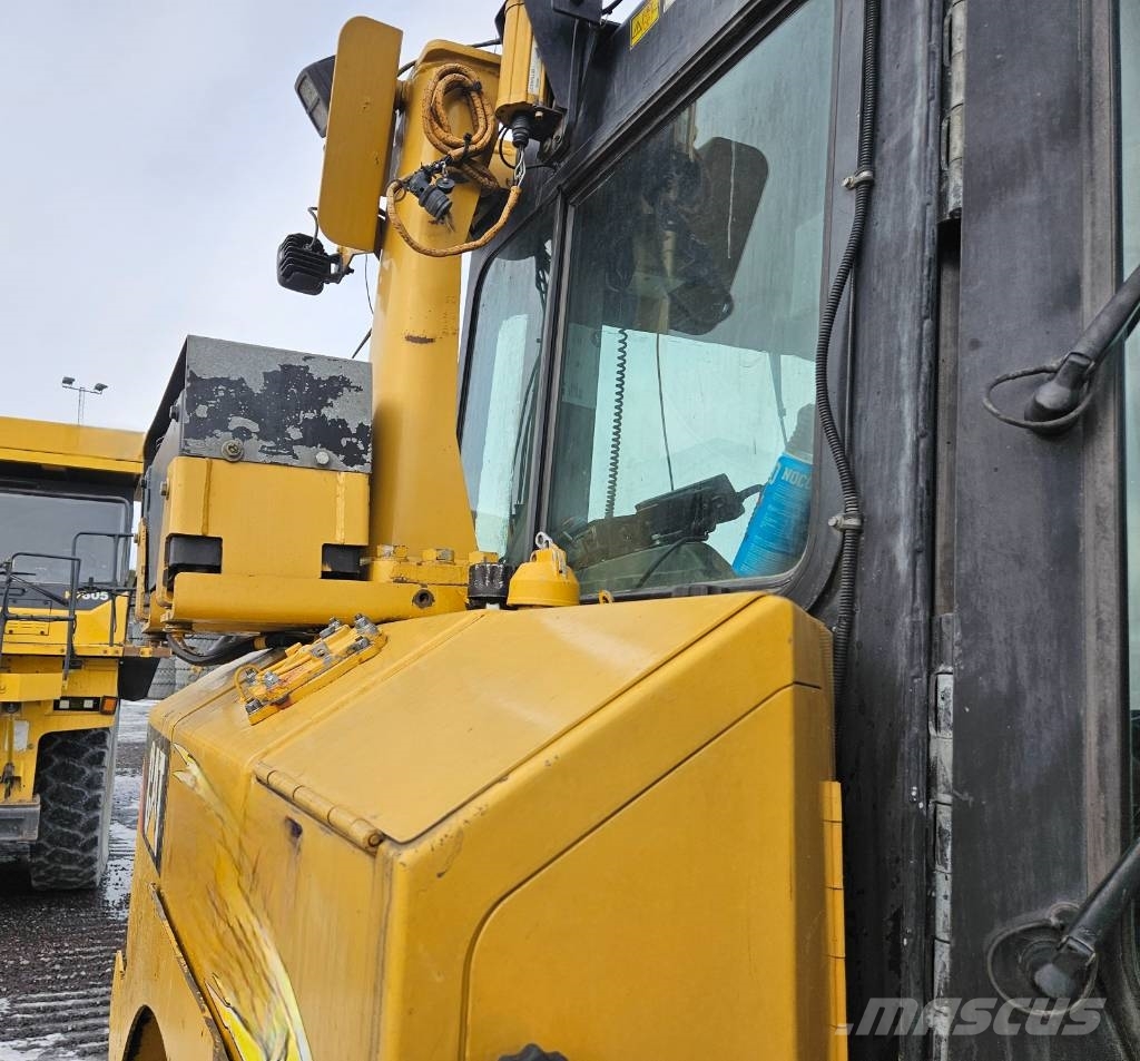 CAT D 8 T 履帶推土機