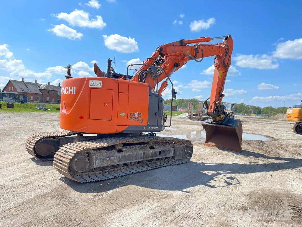 Hitachi ZX 225 US LC-5 B Kāpurķēžu ekskavatori