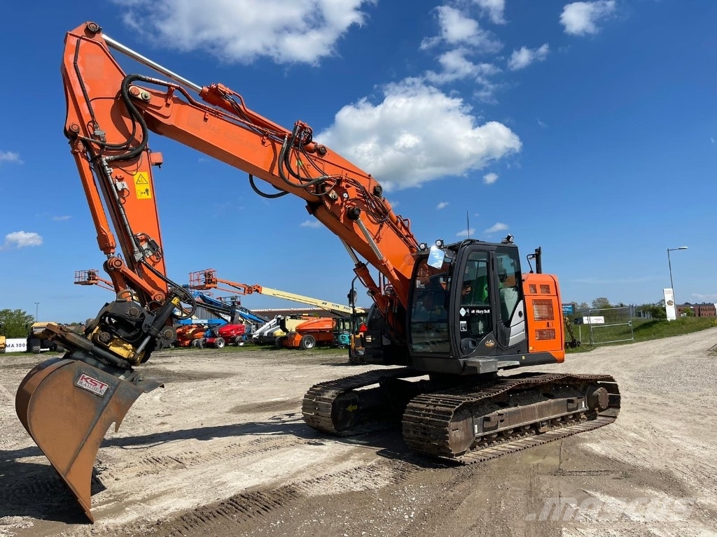 Hitachi ZX 225 US LC-5 B Kāpurķēžu ekskavatori