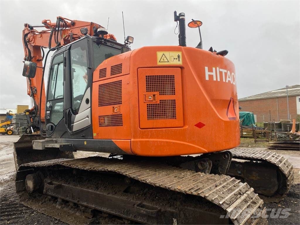 Hitachi ZX 225 US LC-5 B Kāpurķēžu ekskavatori