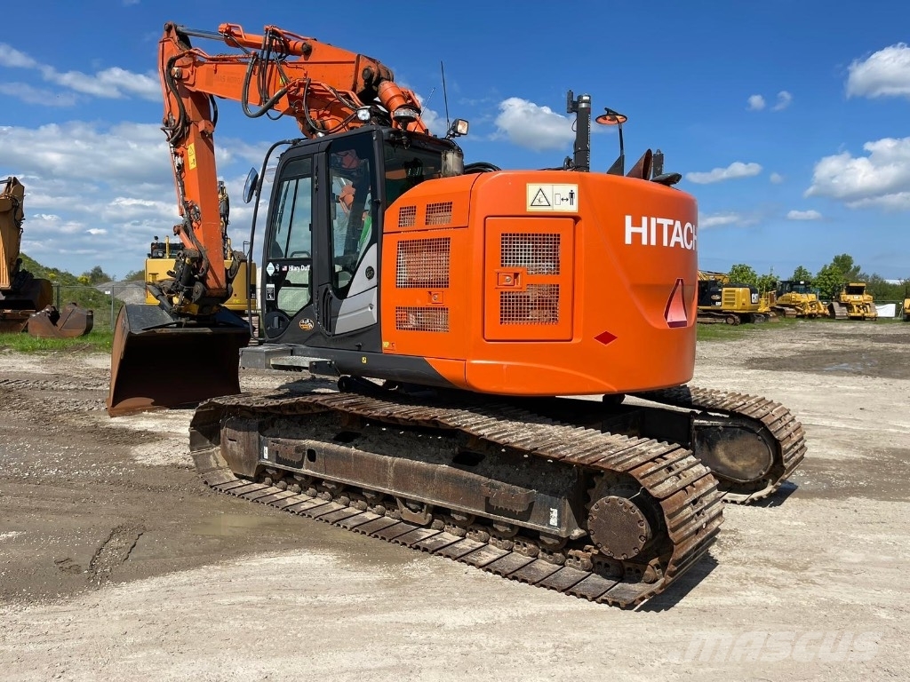 Hitachi ZX 225 US LC-5 B Kāpurķēžu ekskavatori