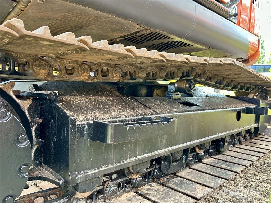 Hitachi ZX135US-7  -STAGE 5- 履带挖掘机