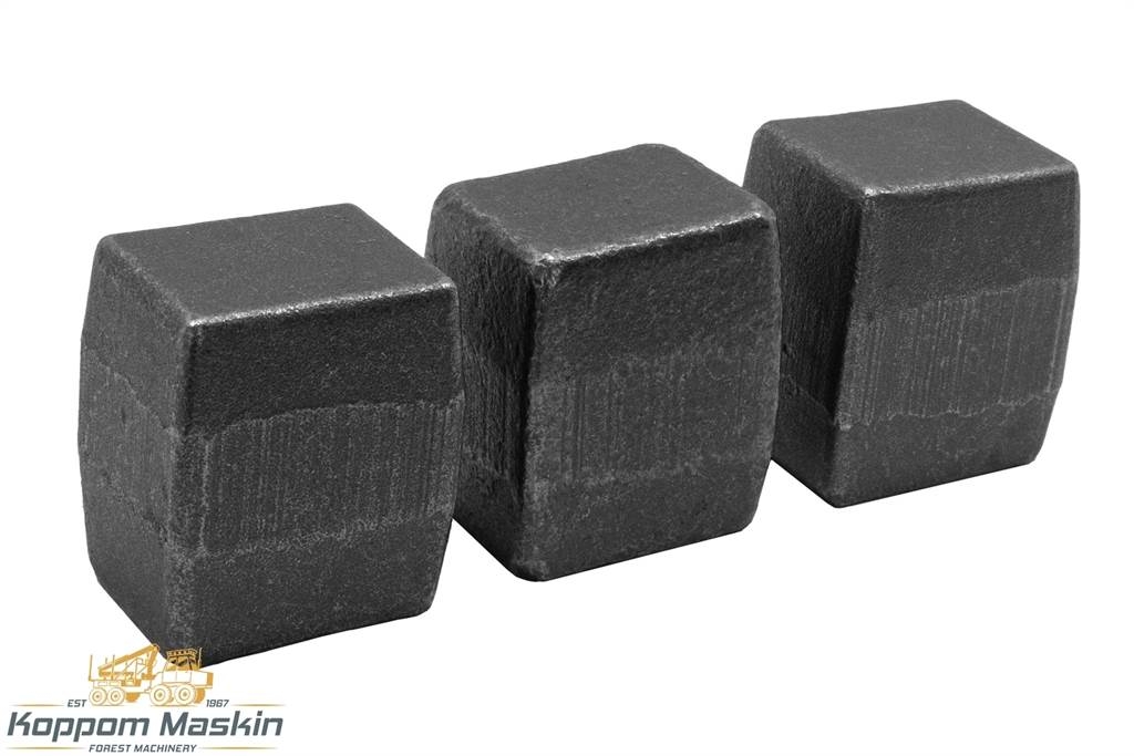  XL Traction Brodd/studs 30x40x50mm Lánctalpak, láncok és futóművek