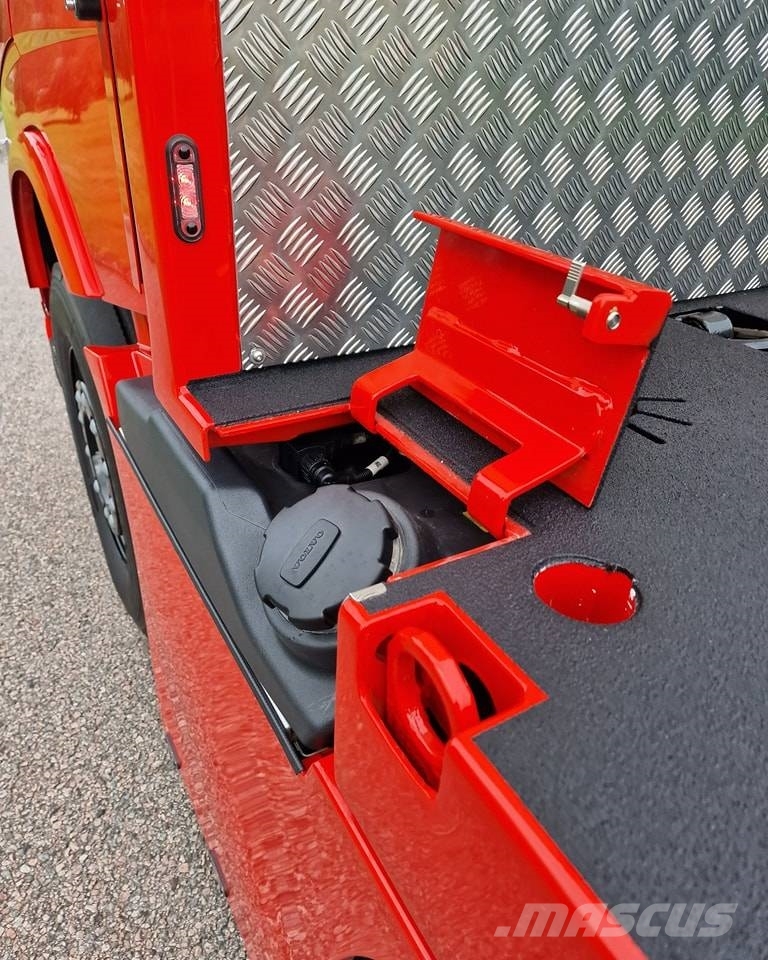 Volvo FH 500 "Byggtaxi” Beavertail Flatbed / winch trucks