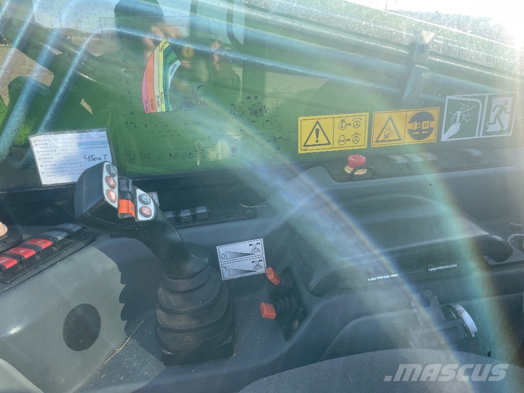 CLAAS Scorpion 741 Varipower Redskapsbärare för lantbruk