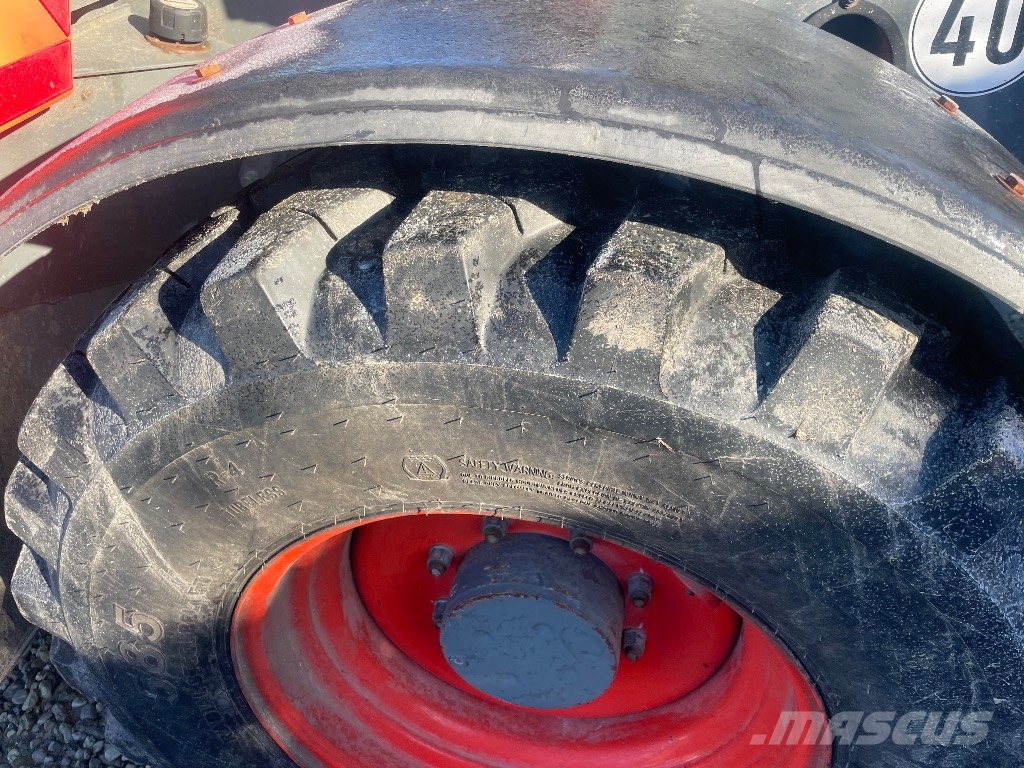 CLAAS Scorpion 741 Varipower Redskapsbärare för lantbruk