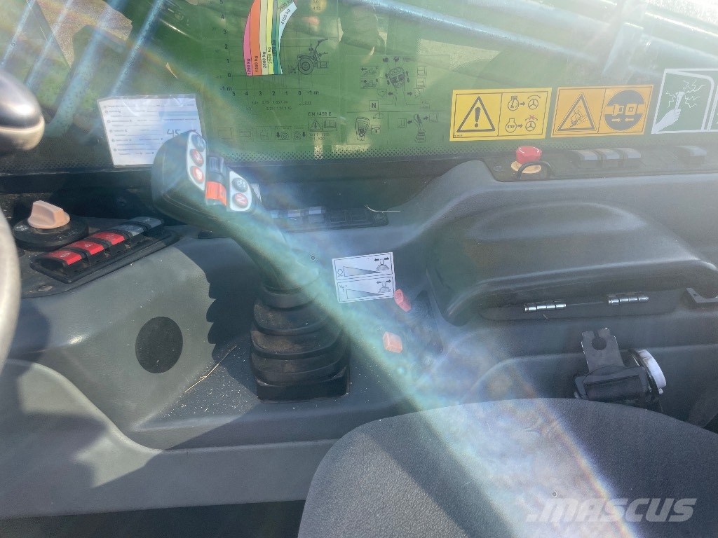 CLAAS Scorpion 741 Varipower Redskapsbärare för lantbruk