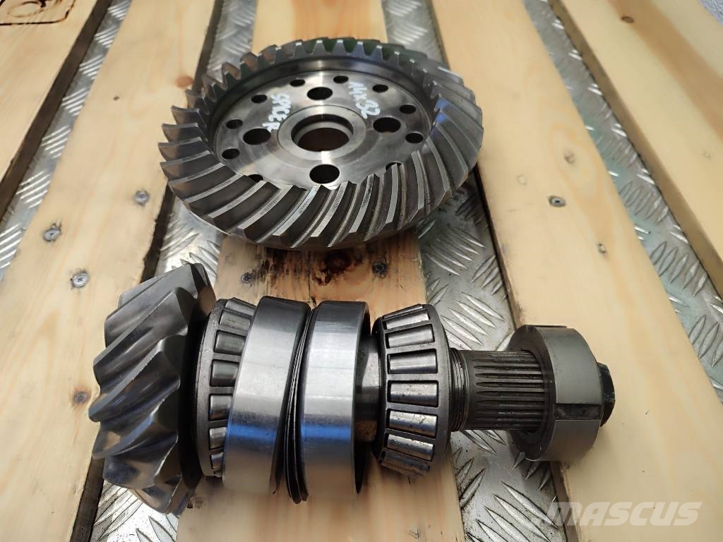  Differential 14X32 Attack shaft SPICER disc wheel  轴
