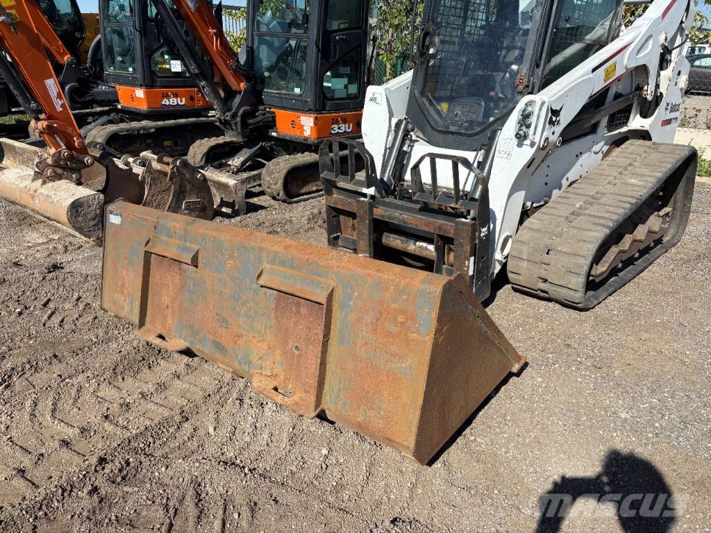 Bobcat T 770 لوادر انزلاقية التوجيه