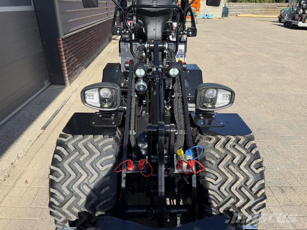 GiANT G1500L X-tra minishovel BLACK edition ! Met zeer v Rataslaadurid