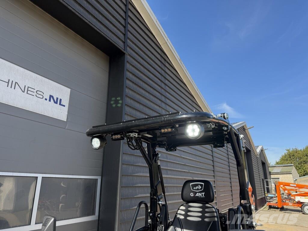 GiANT G1500L X-tra minishovel BLACK edition ! Met zeer v Rataslaadurid