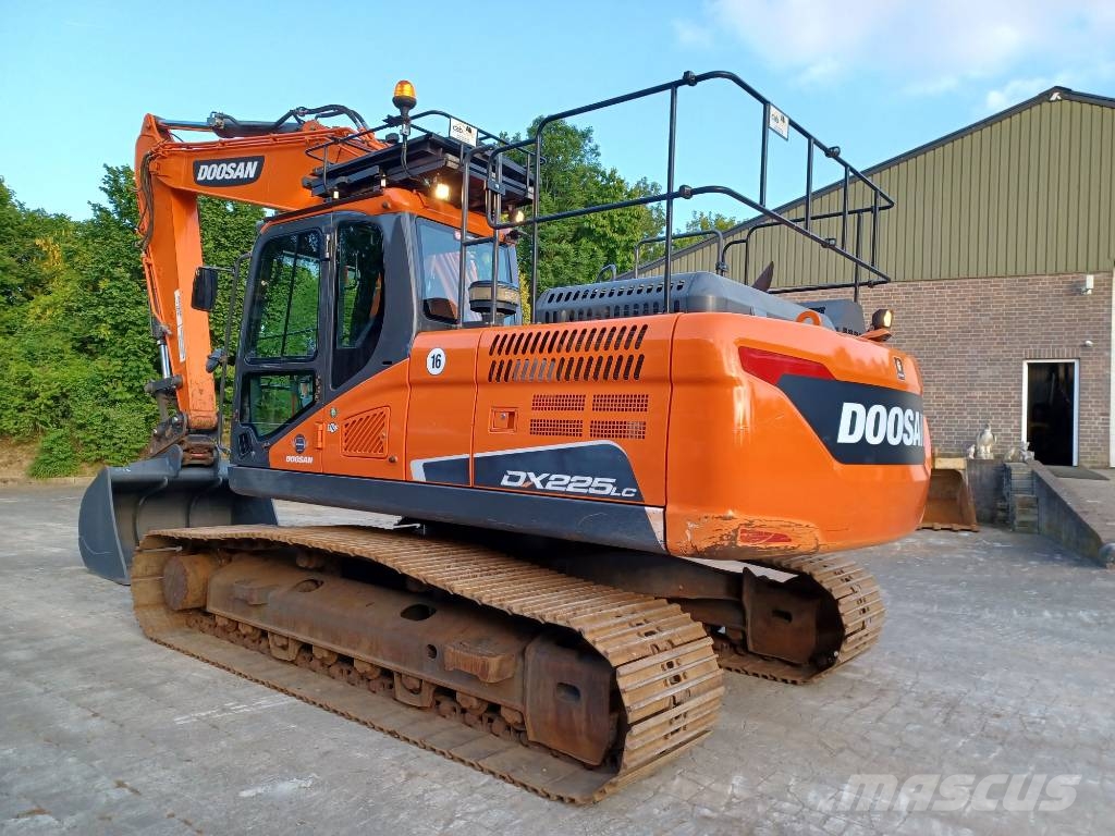 Doosan DX 225 LC-5 Raupenbagger