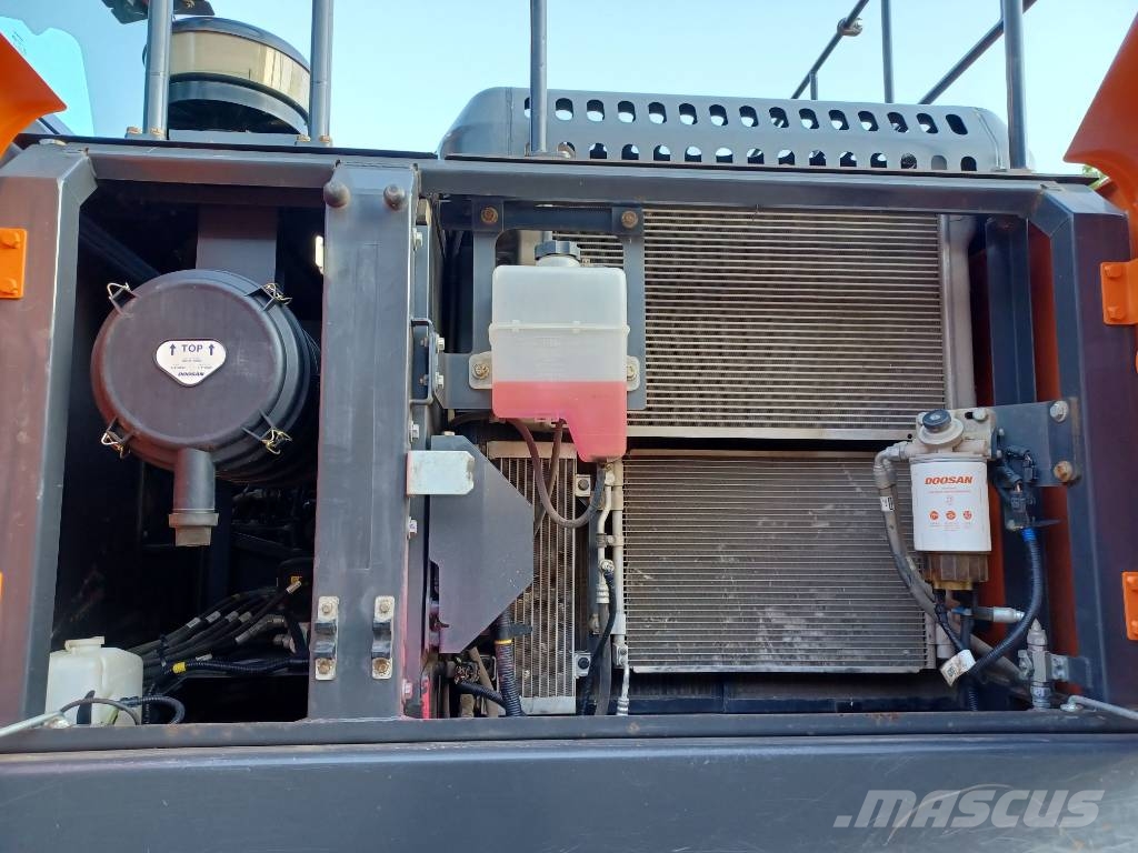 Doosan DX 225 LC-5 Raupenbagger