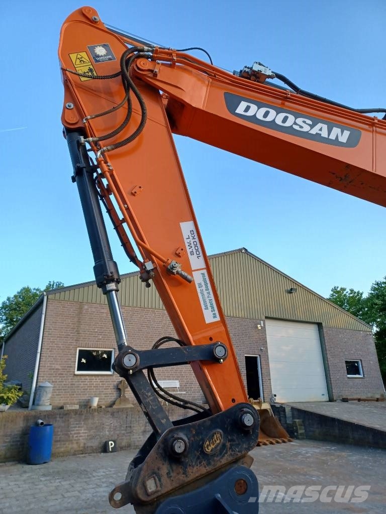 Doosan DX 225 LC-5 Raupenbagger