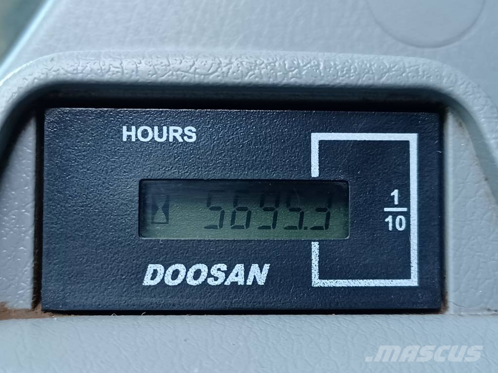 Doosan DX 225 LC-5 Raupenbagger