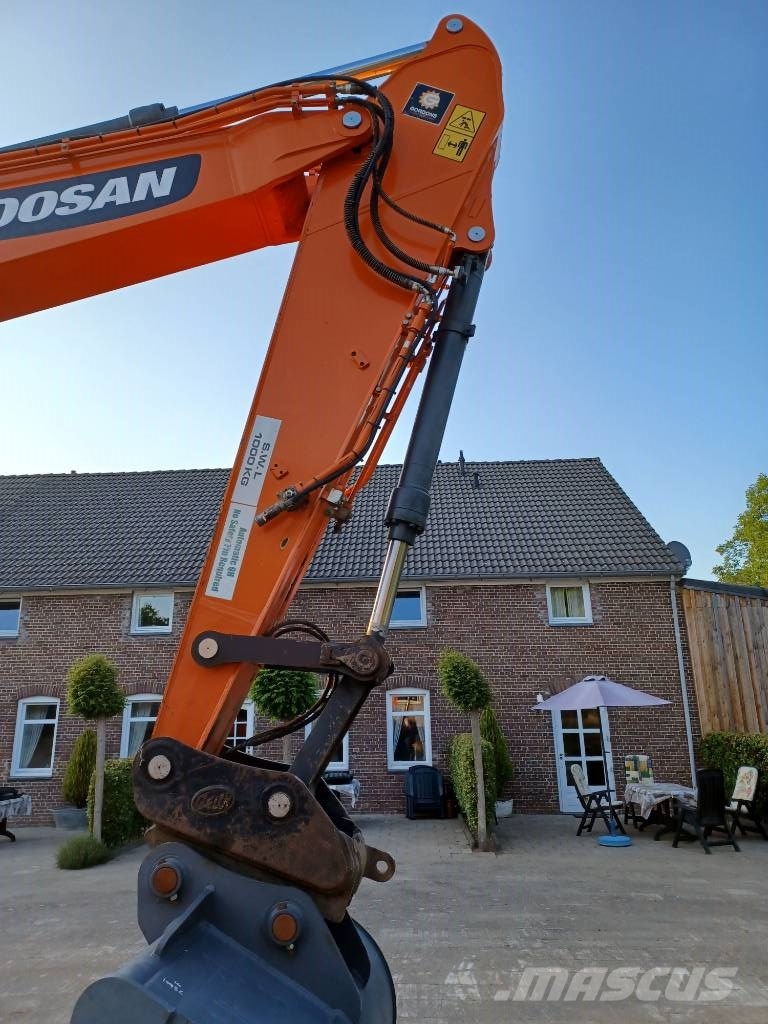 Doosan DX 225 LC-5 Raupenbagger