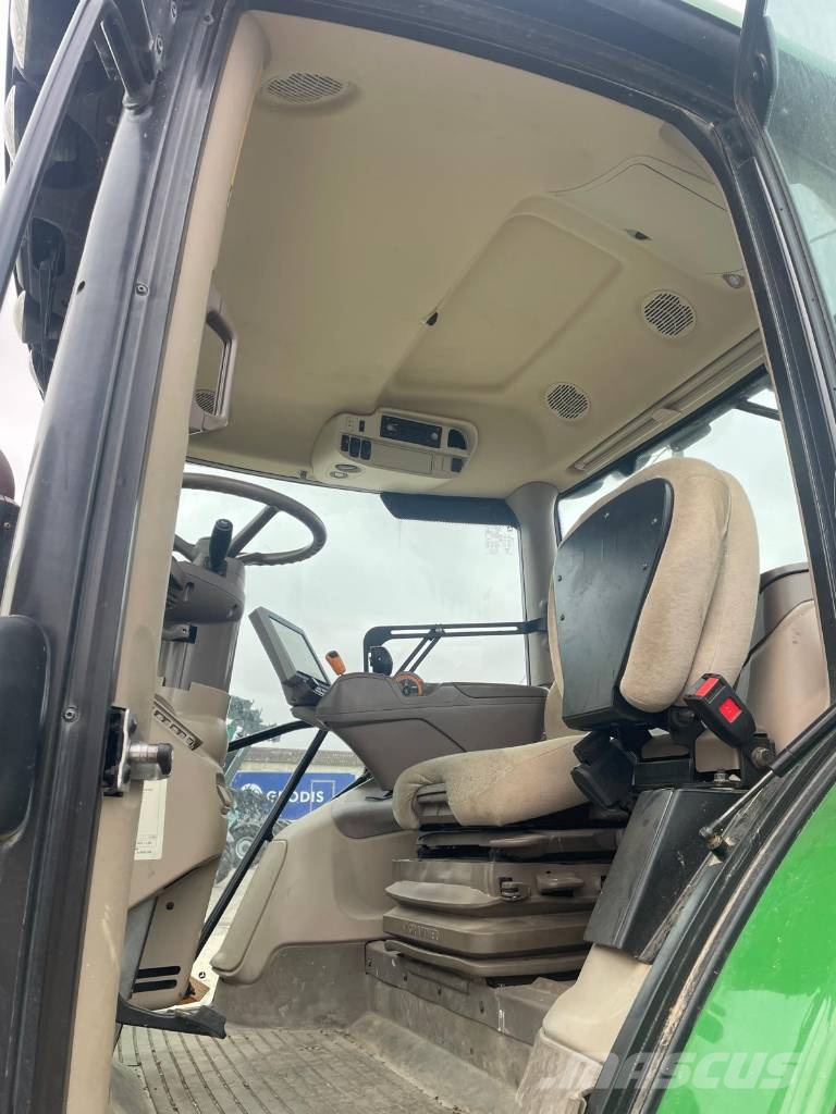 John Deere 6155 R Traktory
