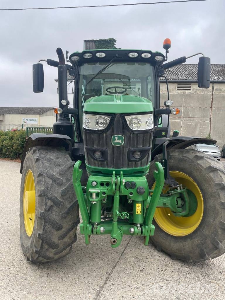 John Deere 6155 R Traktory