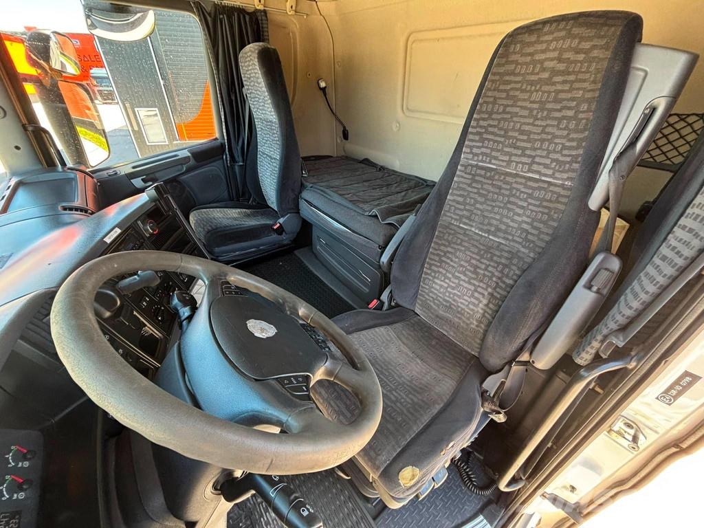 Scania R 420 6x2 RETARDER Camiones con caja de remolque