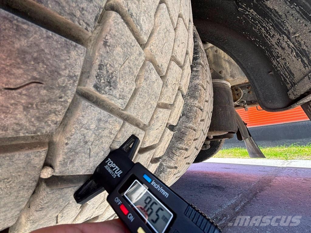 Scania R 420 6x2 RETARDER Camiones con caja de remolque