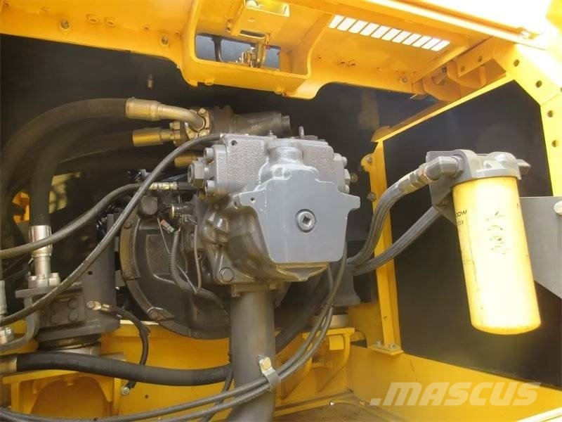 Komatsu PC 360 Paletli ekskavatörler