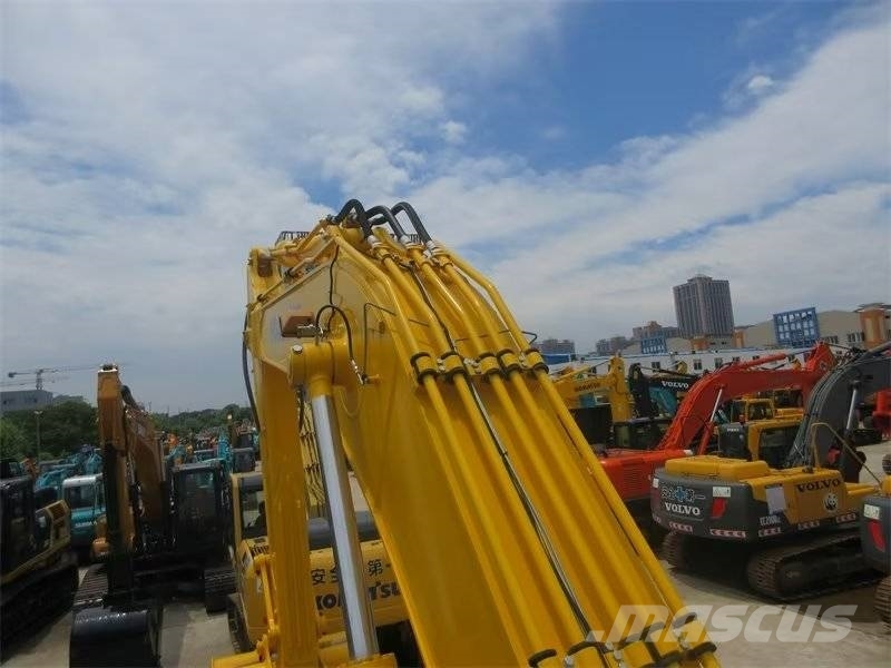 Komatsu PC 360 Paletli ekskavatörler