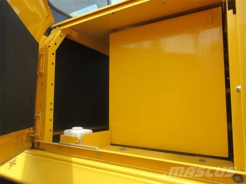 Komatsu PC 360 Paletli ekskavatörler