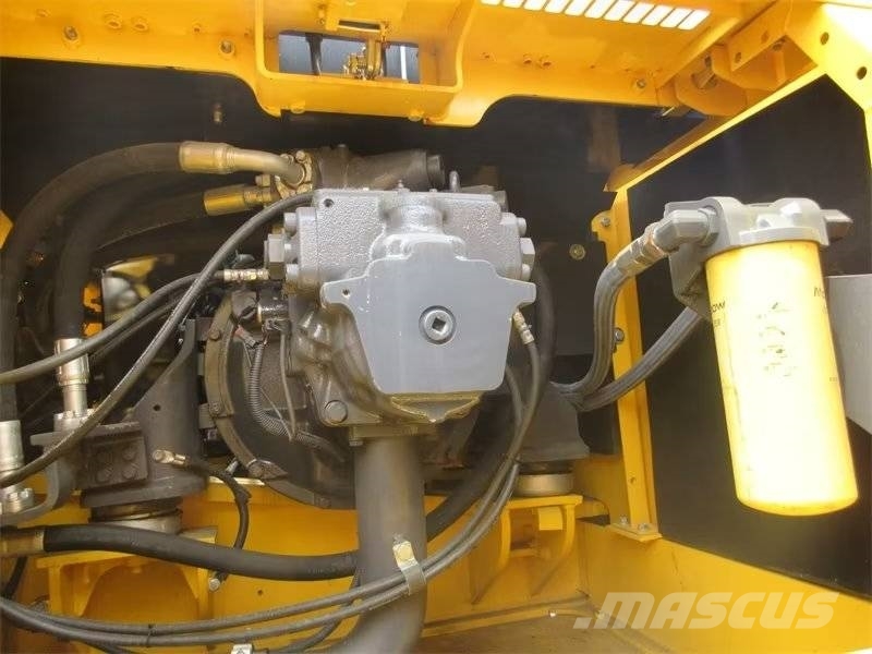 Komatsu PC 360 Paletli ekskavatörler