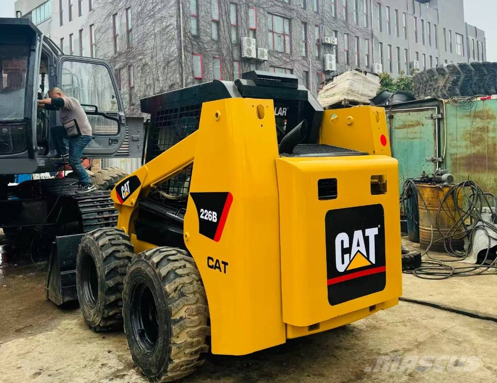 CAT 226 B Φορτωτάκια
