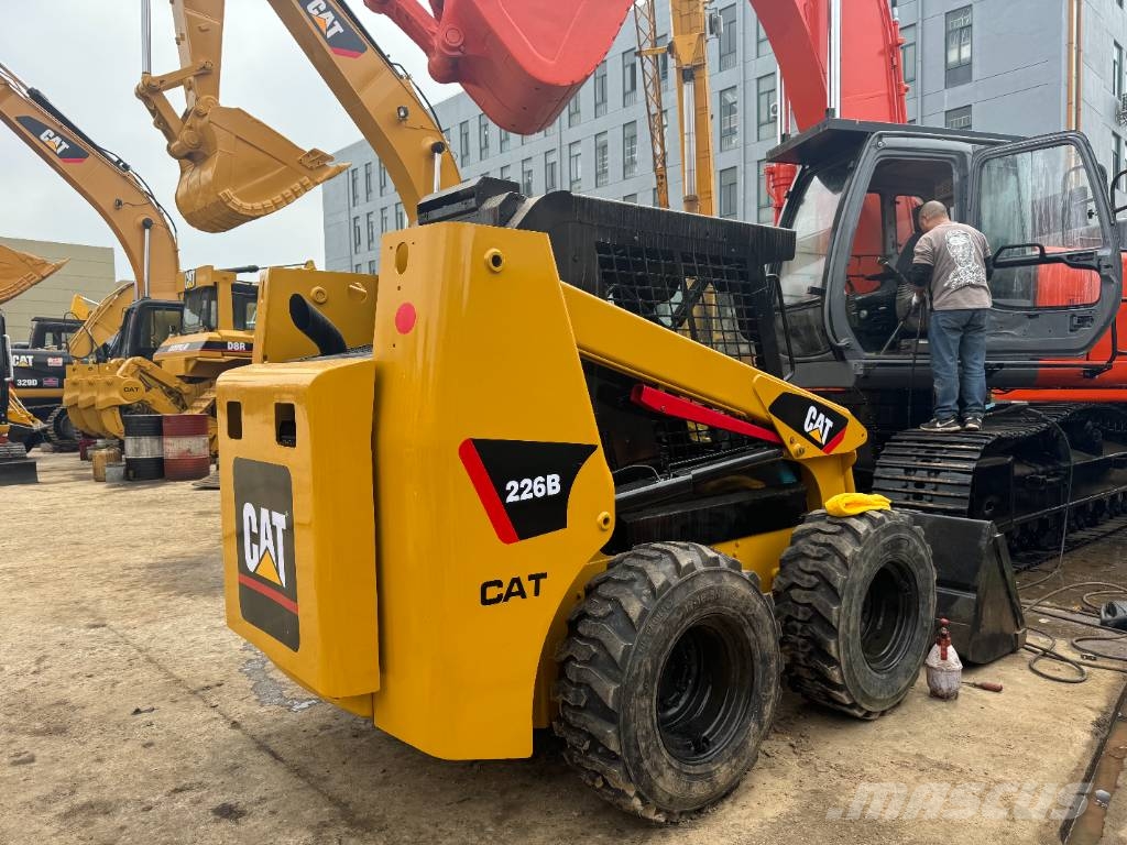 CAT 226 B Φορτωτάκια
