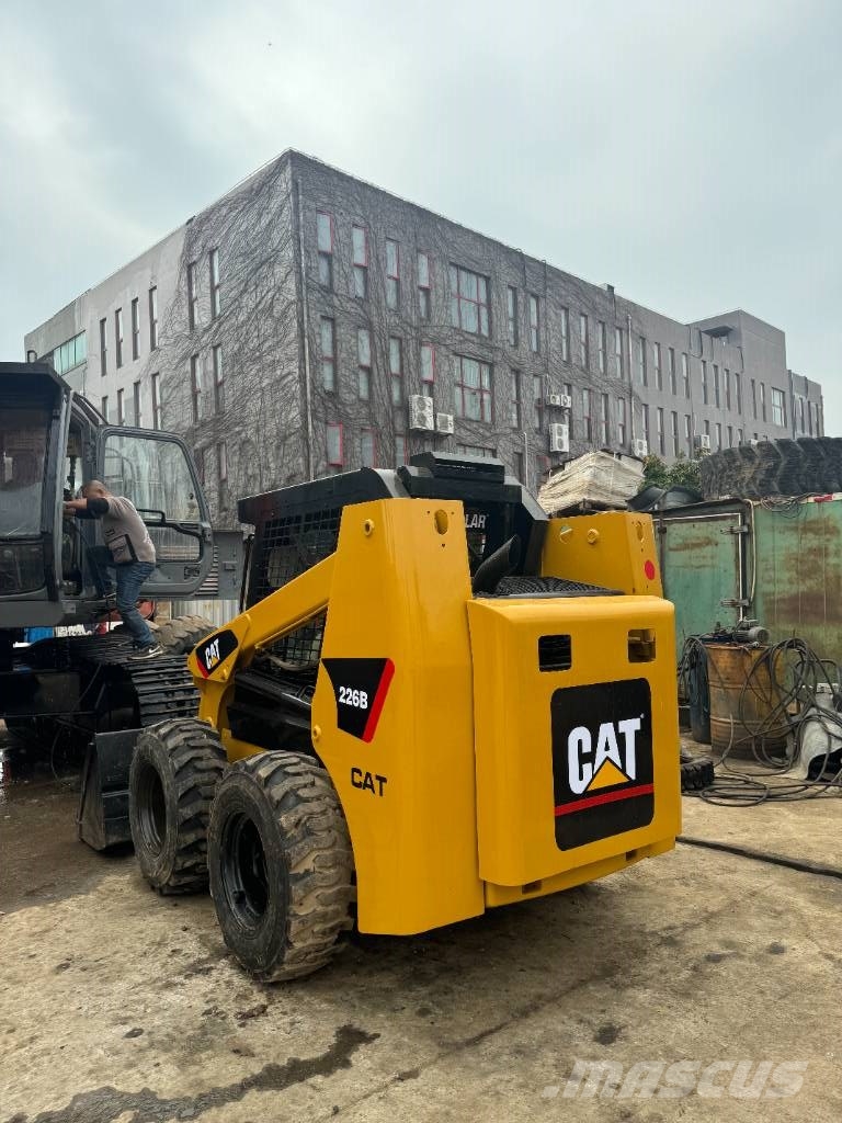 CAT 226 B Φορτωτάκια