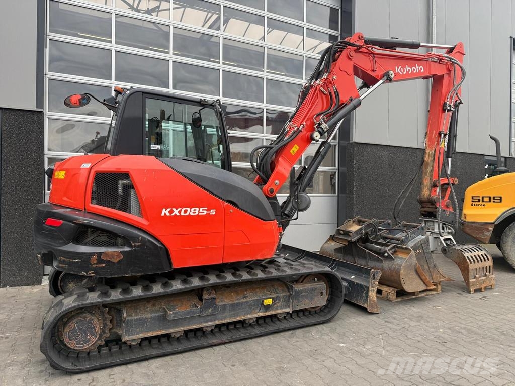 Kubota KX085-5 중형굴삭기 7톤-28톤