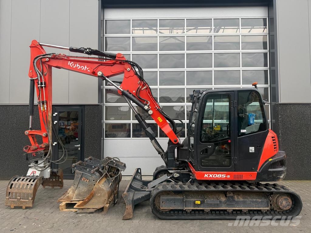 Kubota KX085-5 중형굴삭기 7톤-28톤