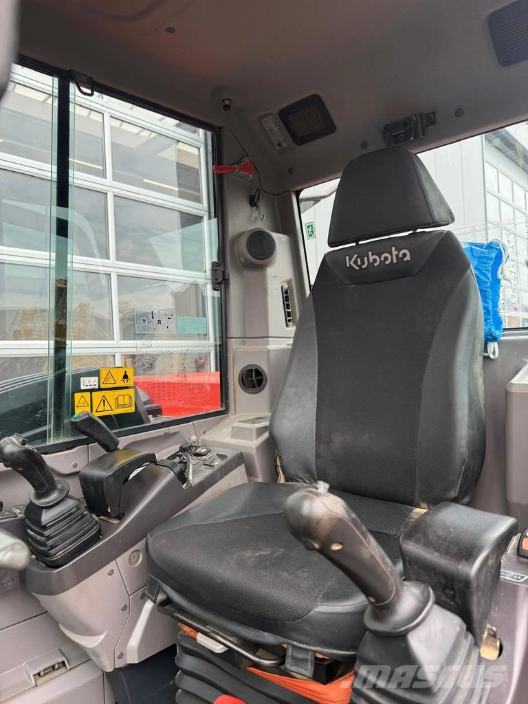 Kubota KX085-5 중형굴삭기 7톤-28톤