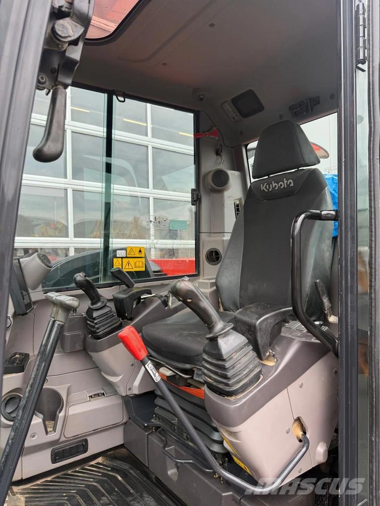 Kubota KX085-5 중형굴삭기 7톤-28톤