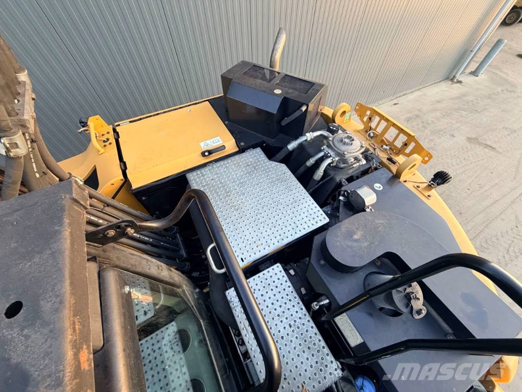 CAT M315F Lastik tekerli ekskavatörler
