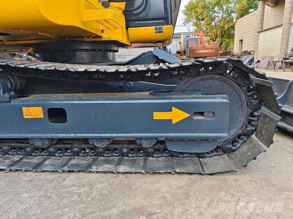 Komatsu PC70 Mini bagri <7t