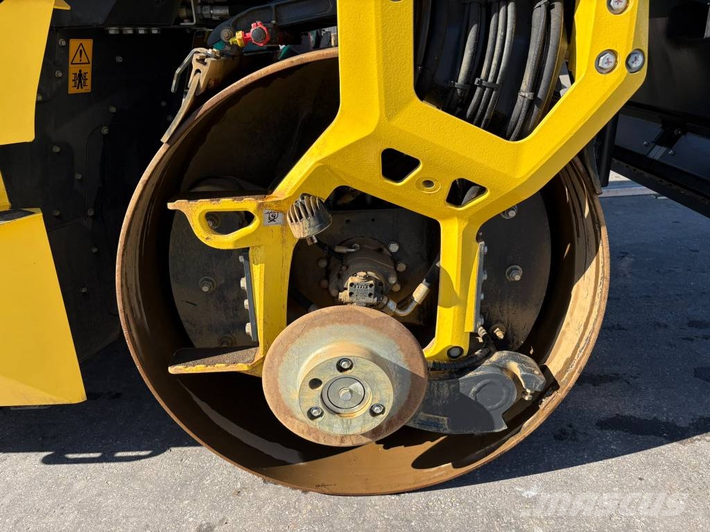 Bomag BW 154 AP-AM Ikerdobos hengerek